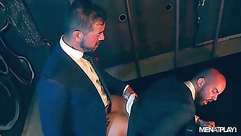 Sexy brunette hair and / bbwobat dona-d