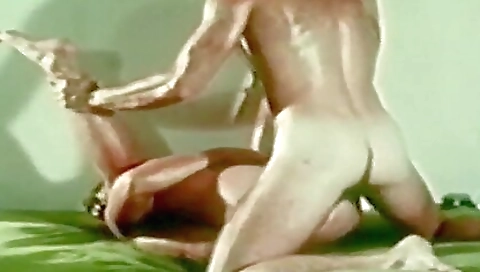 Hawt blonde is ready for a hot spitsired