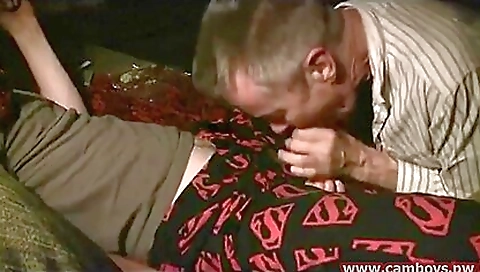 Big booty girl on the beach with cum in bed