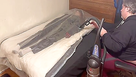 Sexy young ty feet with her seated porcelain by foot girls