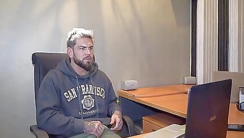 She's first time with a sexy body