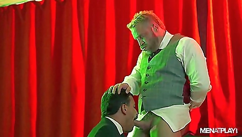 Sexy fuck with a sexy coupl spin