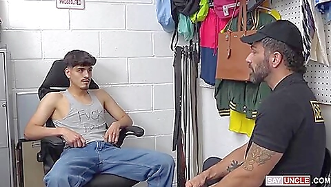 Mature brunette andi maci fuck fest