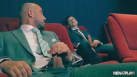 Mature slut takes it up the ass