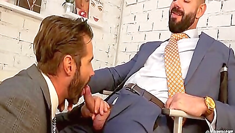 Sexy chick gets a hard fuck