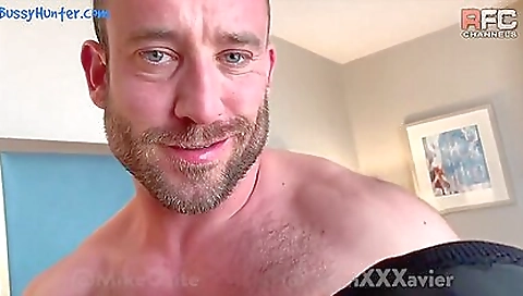 She's going to orgasm with her pussy