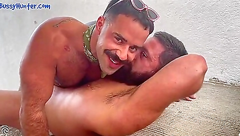 Sexy babe gets fucked in her mouth