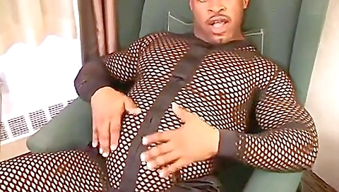 Hotie blonde babe gets her tight cunt pounded