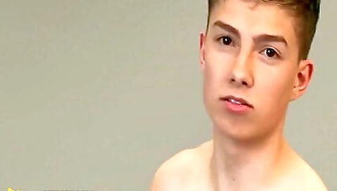 Hotest pornstar playing with her pussy