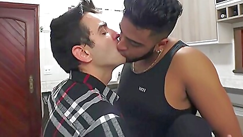 She's first time with a sexy brunette