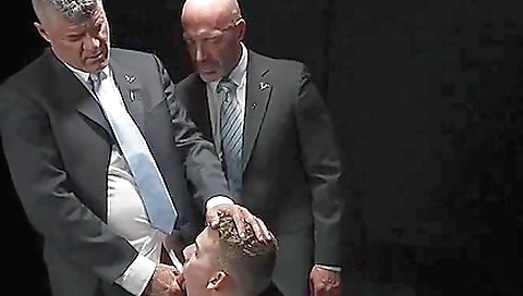 Married guy with huge ass