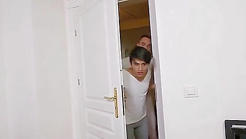 Mature woman with a huge ass fucked by presence